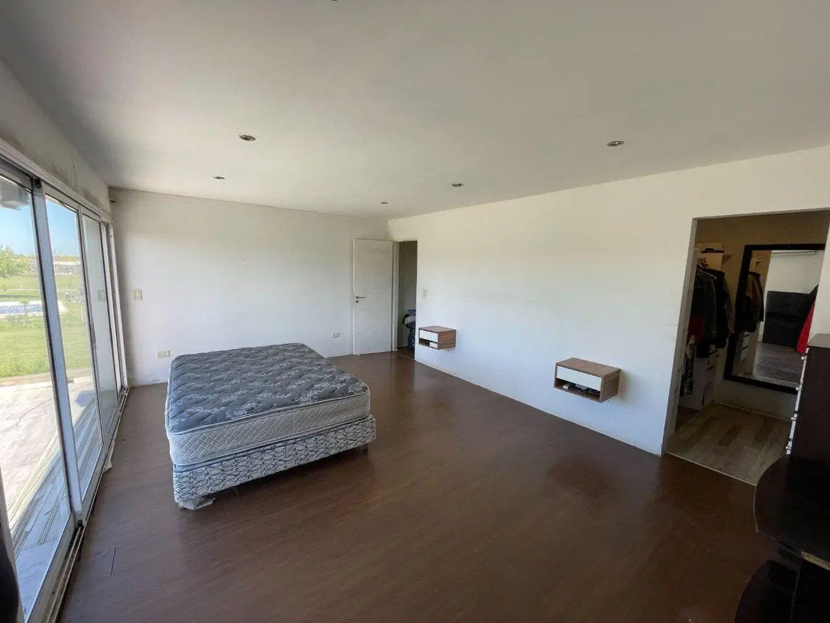 VENTA CASA 5 AMBIENTES  BAN SEBASTIAN OPORTUNIDAD 5