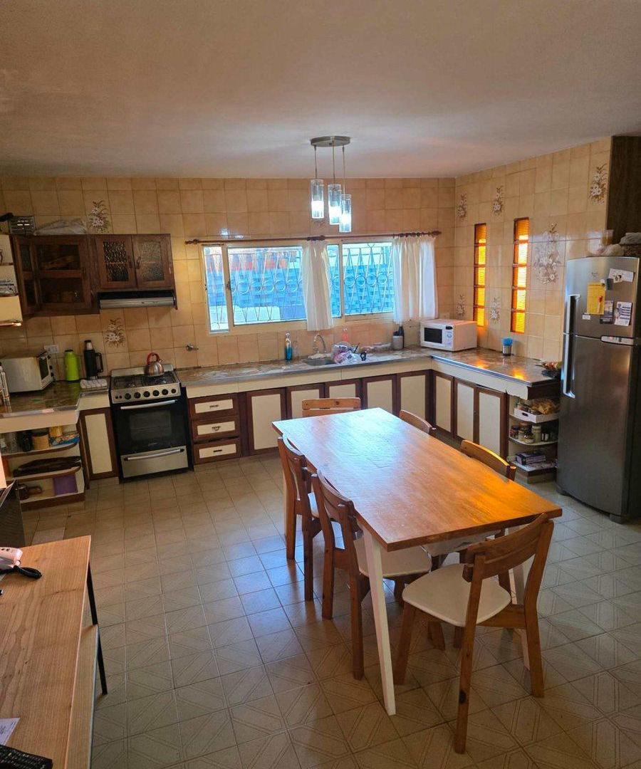 VENTA CASA CON QUINCHO Y PILETA JOSE C PAZ