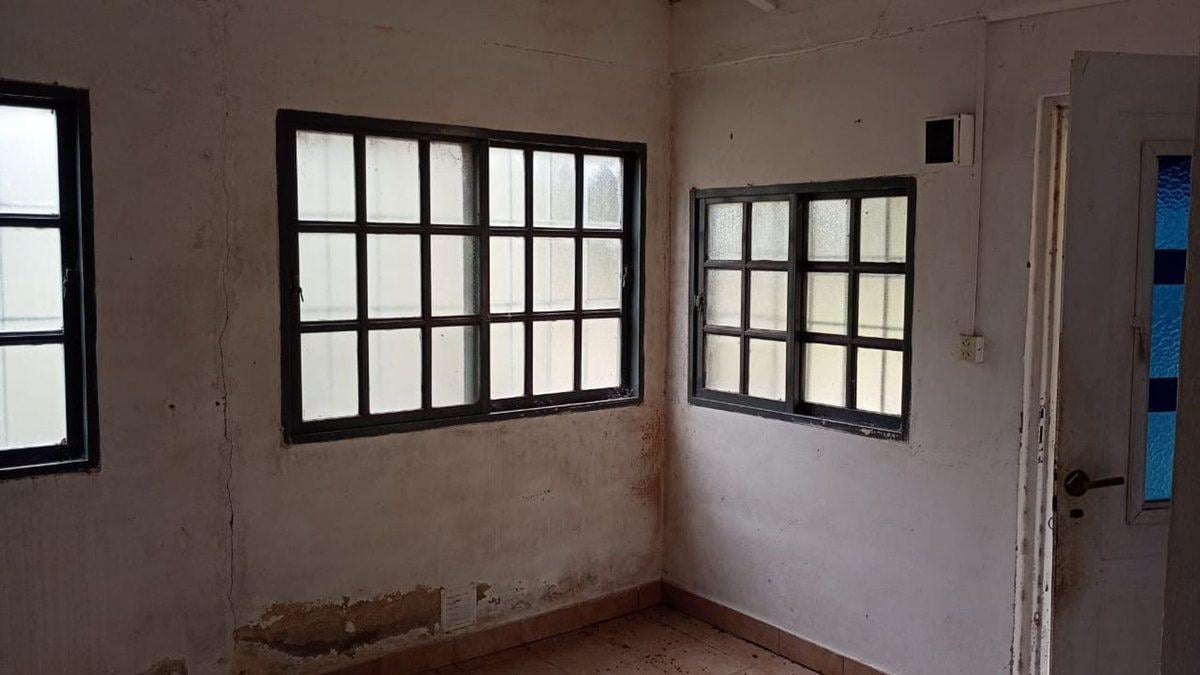 VENTA 3 CASAS LOS CARDALES CON JARDIN