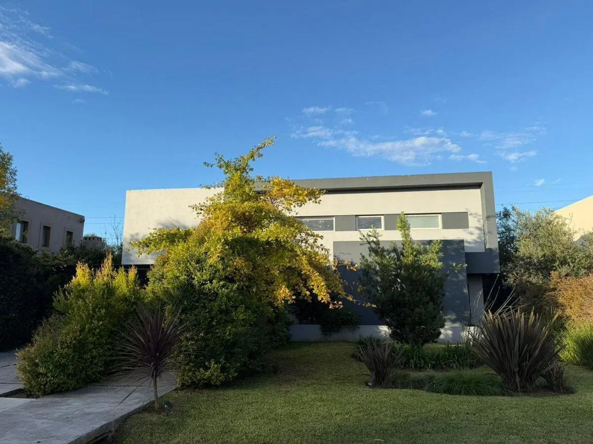 VENTA CASA 7 AMBIENTES LA LOMADA 2
