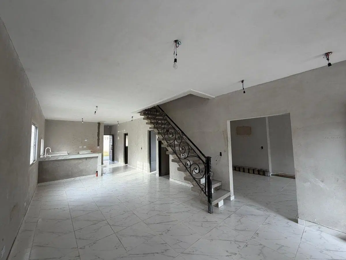 VENTA CASA 6 AMBIENTES EN LA LONJA PILAR 4