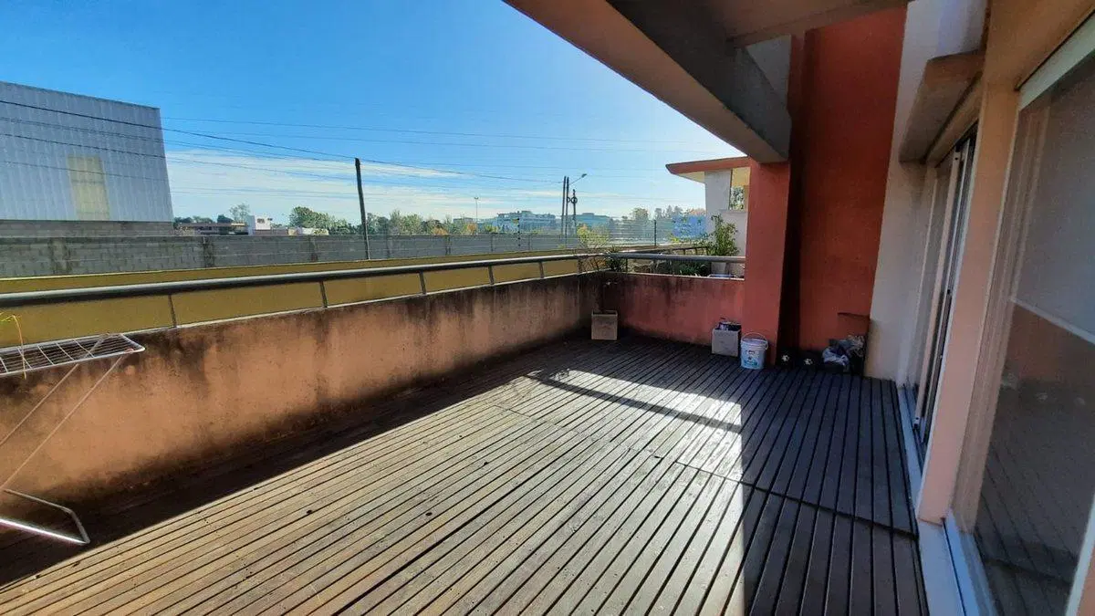VENTA DEPARTAMENTO 2 AMBIENTES PILAR COCHERA 5