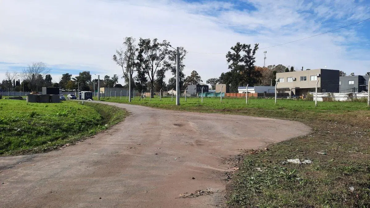 VENTA LOTE DEL VISO BARRIO PARQUE CASUARINAS 2
