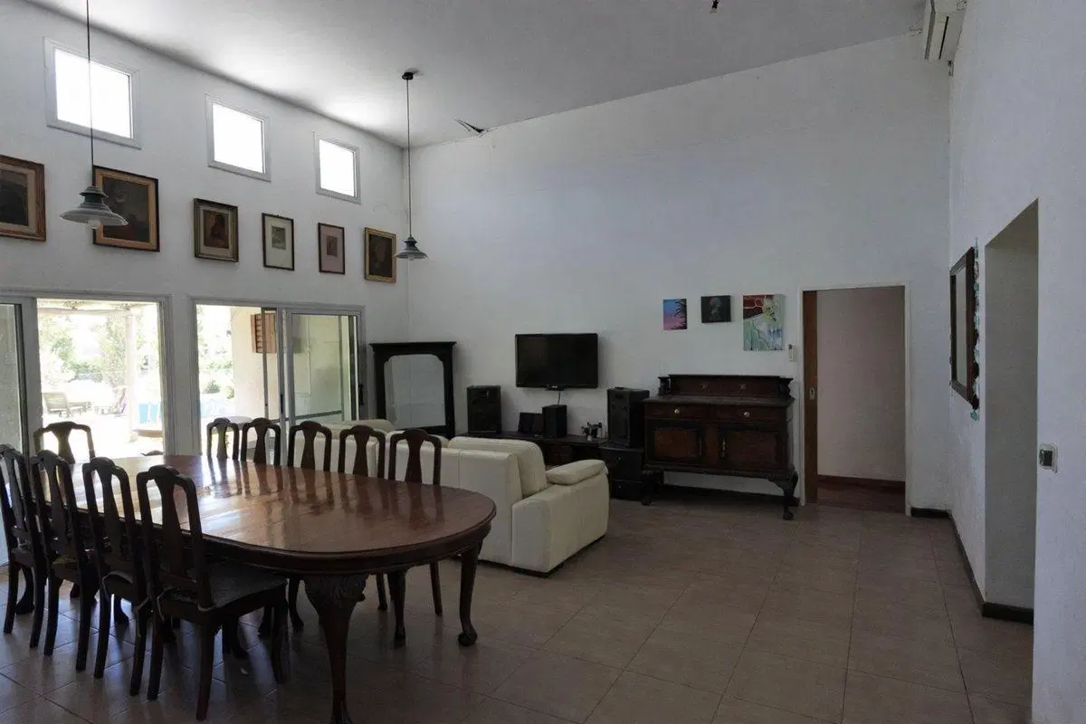 VENTA CASA 5 AMB SANTA GUADALUPE PILAR DEL ESTE 4