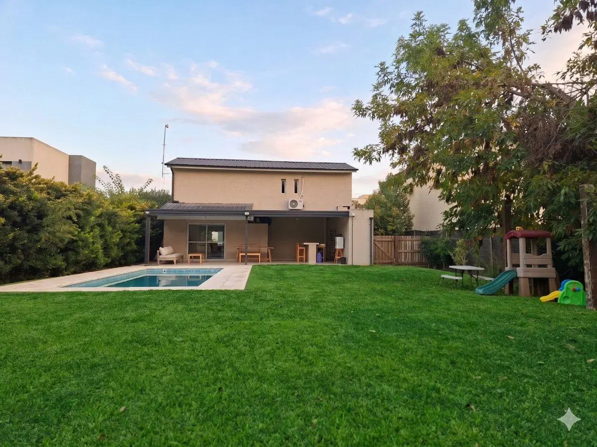 VENTA CASA 4 AMB SANTA GUADALUPE PILETA 3