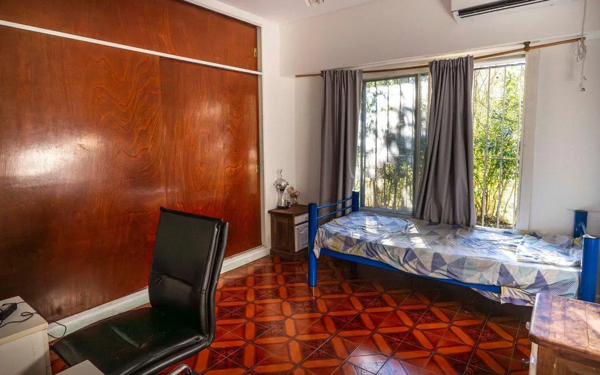 VENTA CASA 5 AMB LOTE 2350 M2 LOMA VERDE PILETA 4