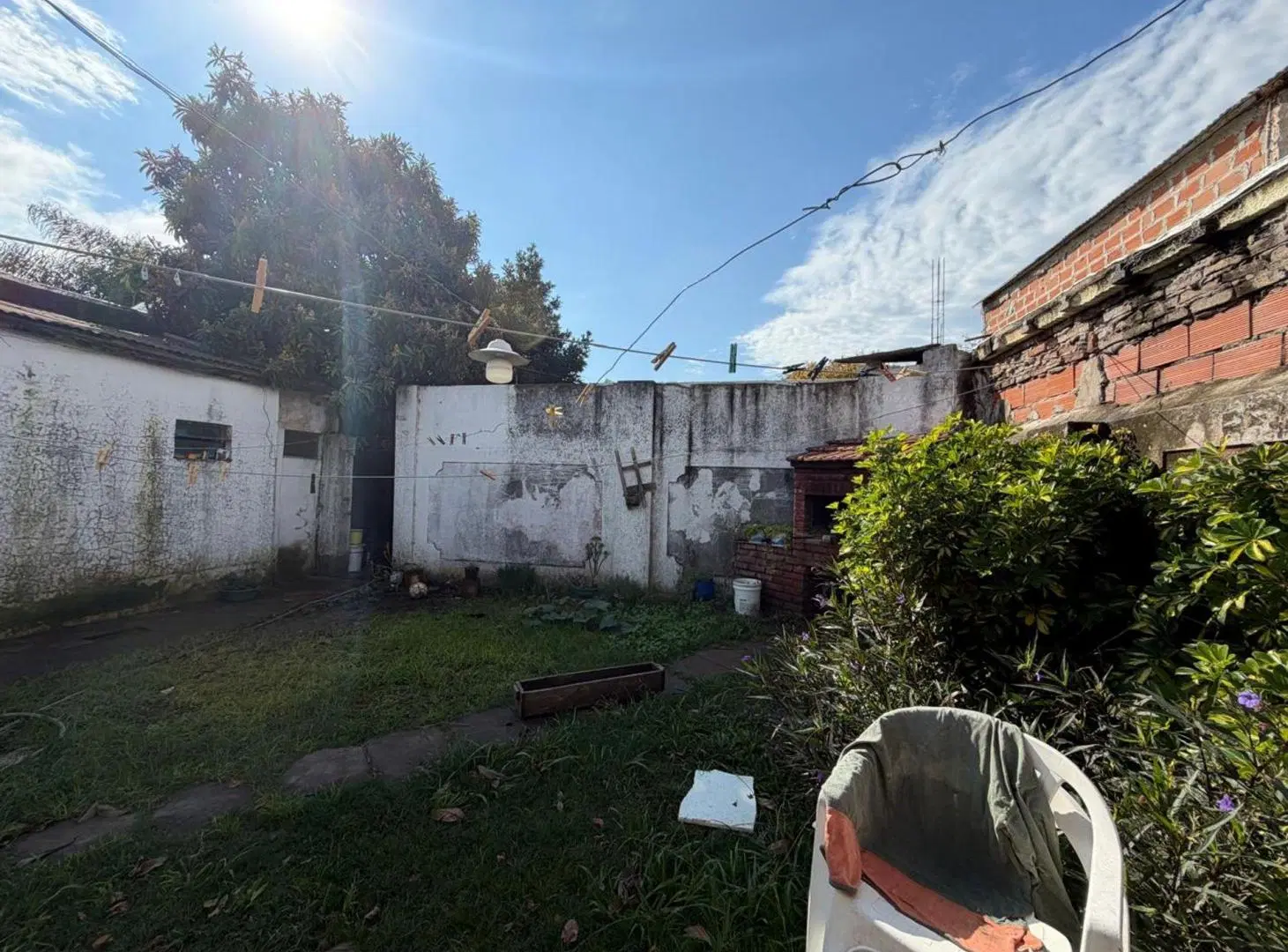 VENTA CASA 3 AMBIENTES PILAR LOCALES AL FRENTE 2
