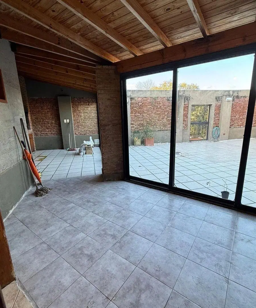 Casa + Oficina + Deposito + Coch Mercedes Centro 3