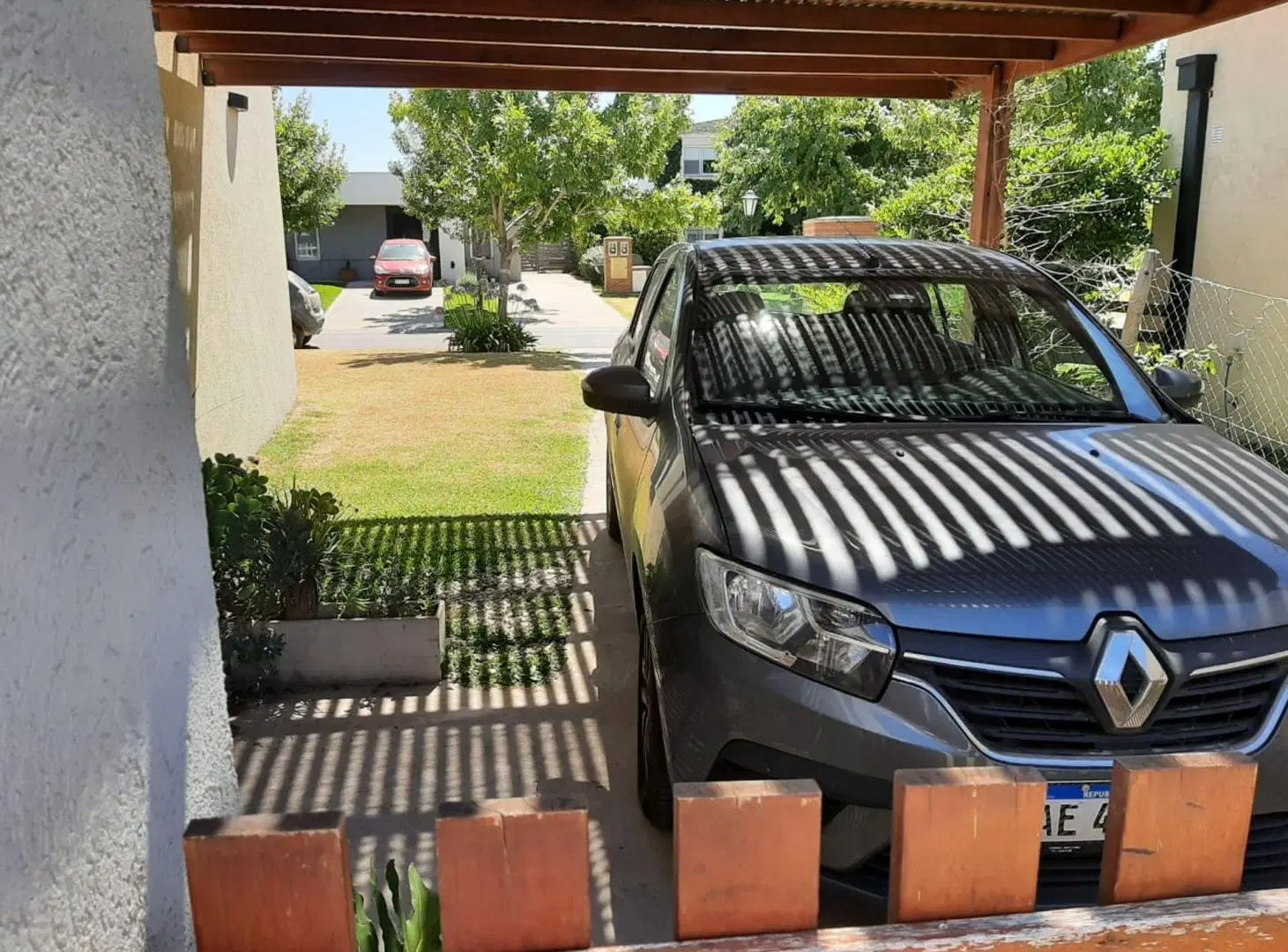 VENTA CASA BARRIO SAN EDUARDO PILAR DEL ESTE 5
