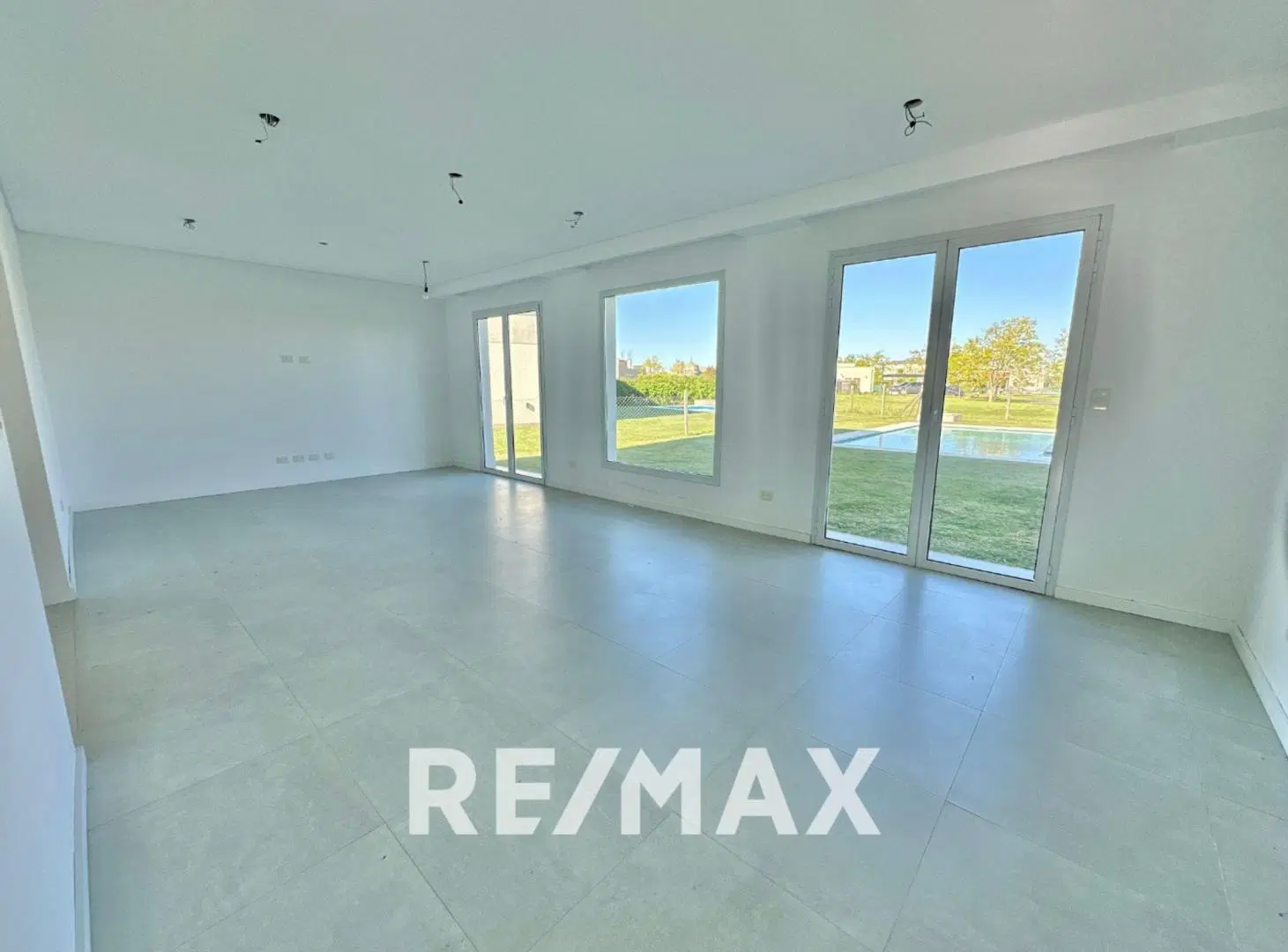 VENTA CASA 5AMB. A ESTRENAR EL CANTON GOLF FINANC 5