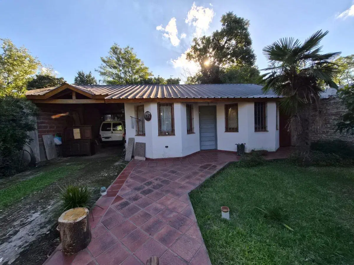 Venta casa 3 amb General Rodriguez con cochera 4