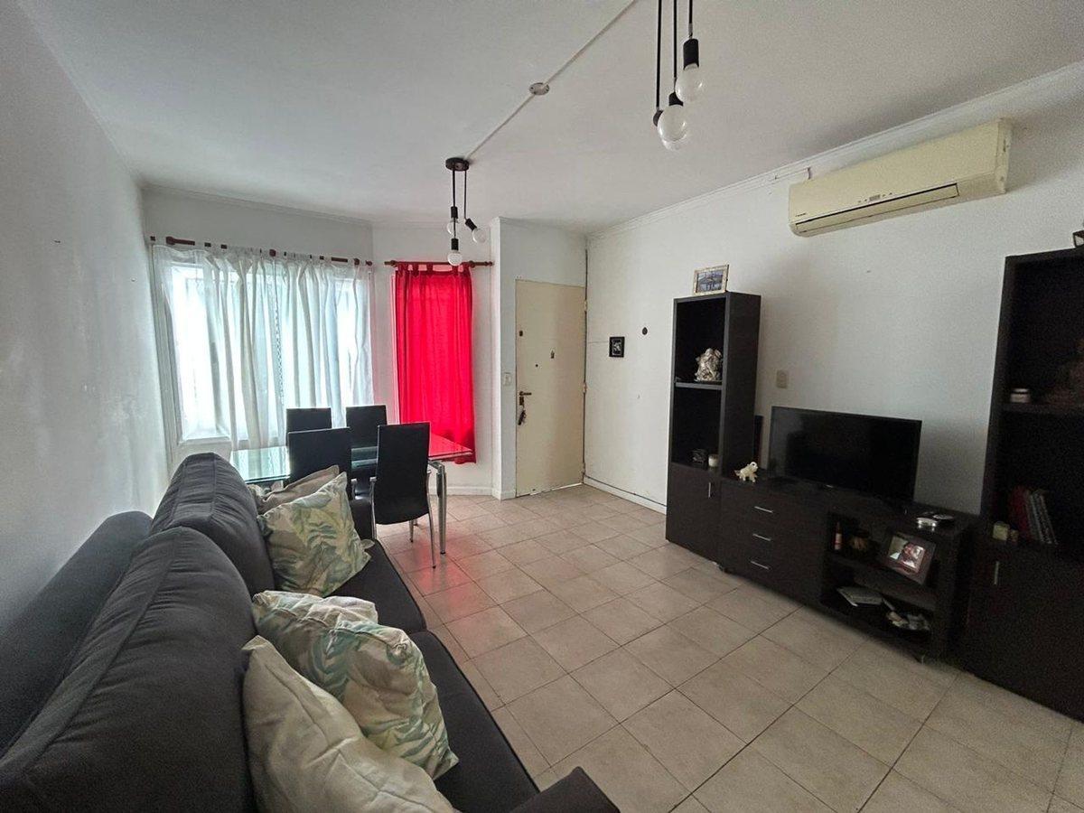 VENTA CASA DUPLEX 3 AMB VILLA BALLESTER COCH PATIO