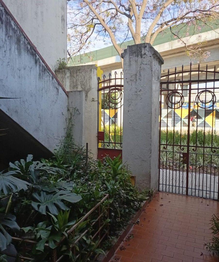 Casa MULTIFAMILIAR 4 amb c/u en CHACARITA