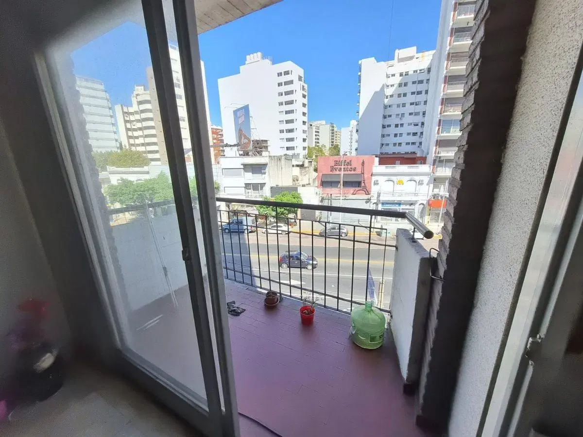 VENTA DEPARTAMENTO DOS AMBIENTES , AVELLANEDA . 3