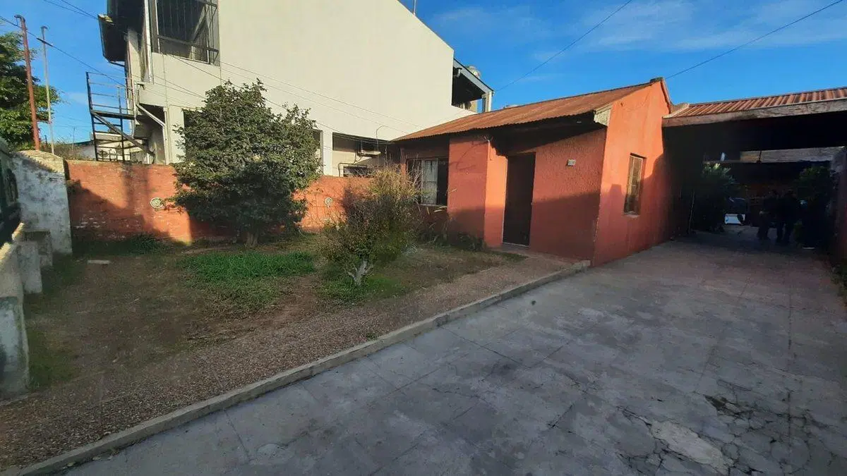 VENTA CASA 3 AMBIENTES VILLA BALLESTER A RECICLAR 5