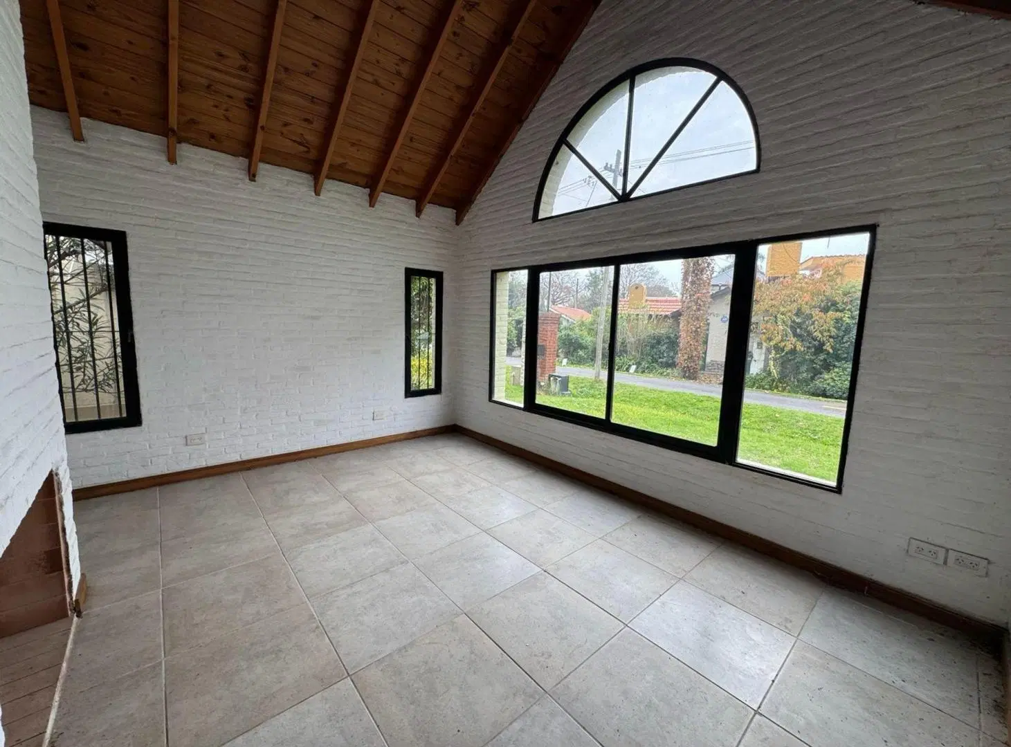 VENTA CASA  APTA CREDITO  COUNTRY CHAMPAGNAT PILAR 2