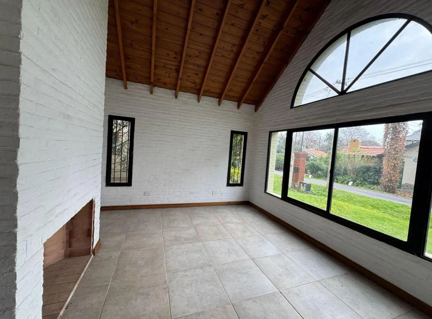 VENTA CASA  APTA CREDITO  COUNTRY CHAMPAGNAT PILAR 5