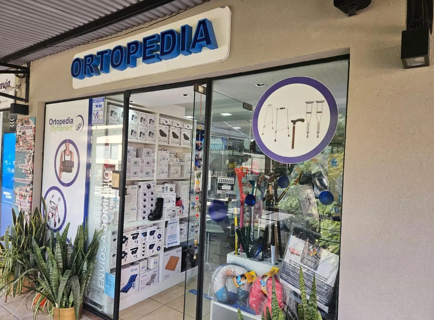 VENTA DOS LOCALES PASEO LA ESCALA CAAMAÑO 2