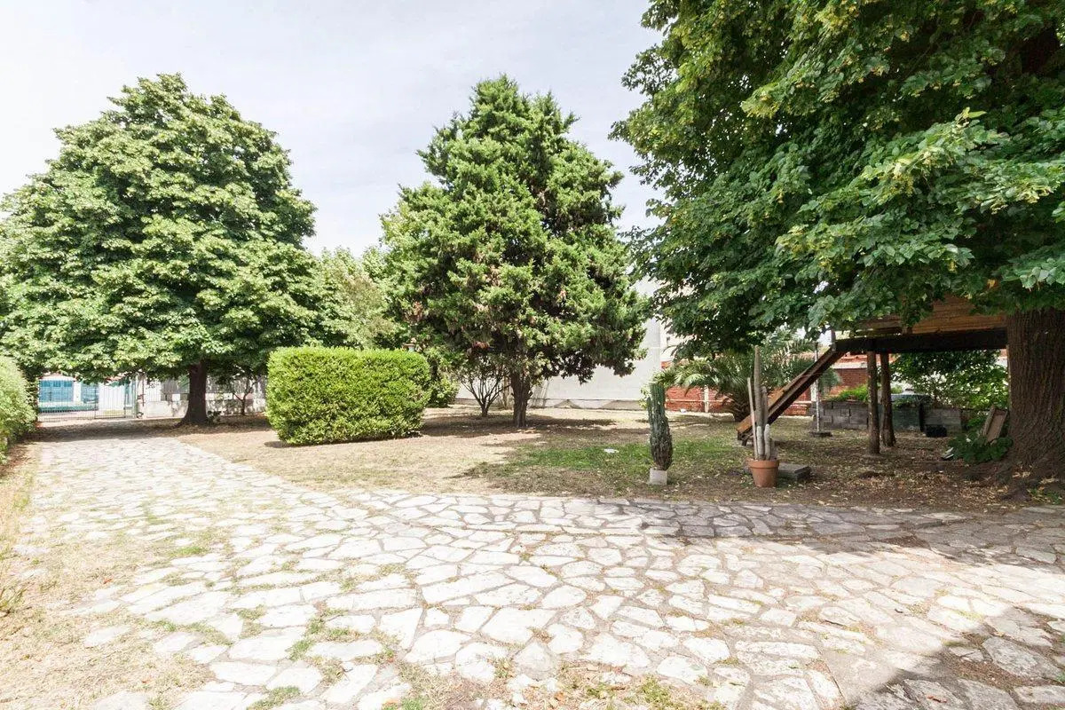VENTA CASA 5 AMBIENTES EN TURDERA S/ LOTE 1000M2 3