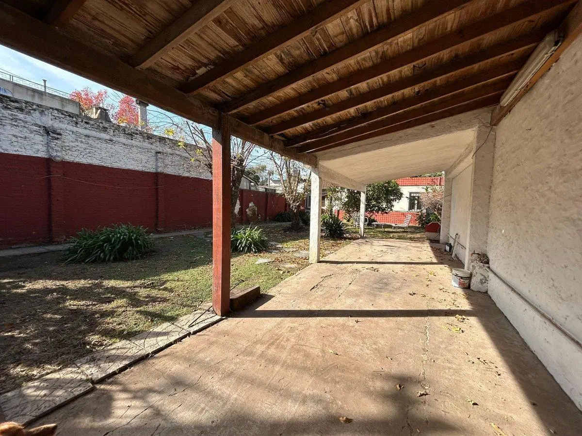 VENTA CASA 4 AMBIENTES SAN MARTIN COCHERA JARDIN 2