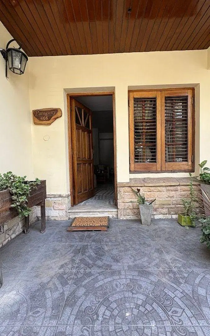 CASA CON PILETA Y LOCAL COMERCIAL EN DON TORCUATO 2