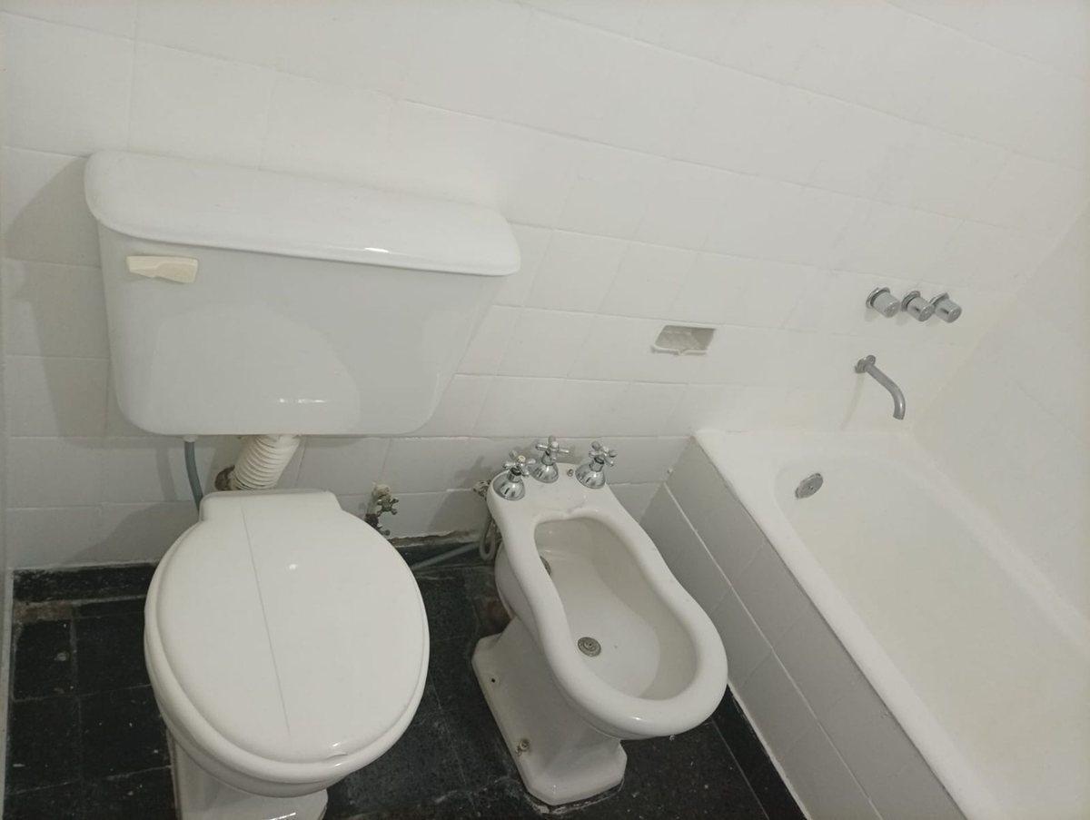 Foto de VENTA MONOAMBIENTE DIVIDO EN RECOLETA AMPLIO, imagen 4