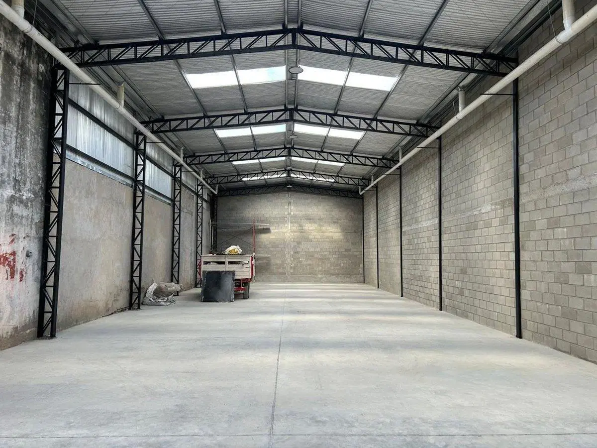 Venta de Galpon Ruta 8 Pilar 4