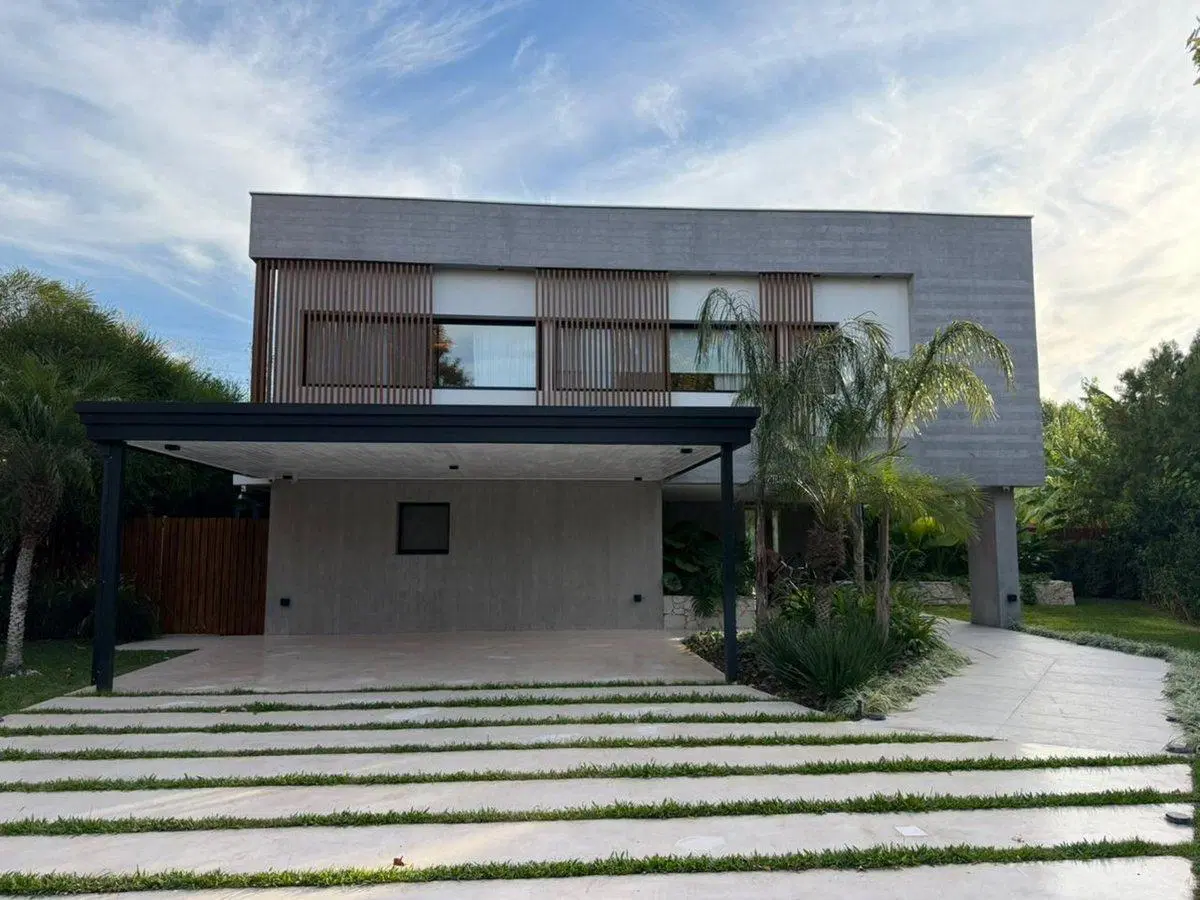 VENTA CASA 8 AMBIENTES AYRES DE PILAR 2