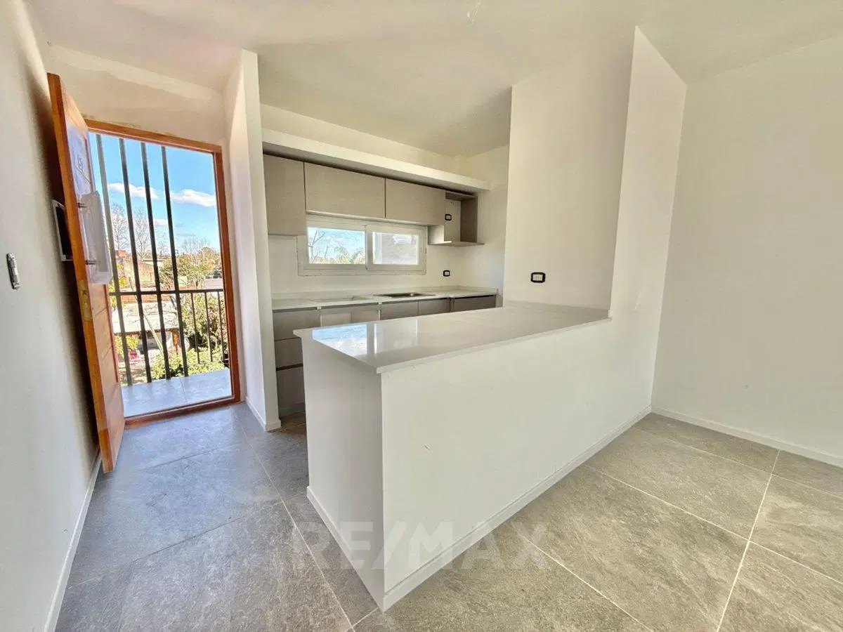 VENTA DPTO 3 AMB A ESTRENAR SARAVI PILAR 4