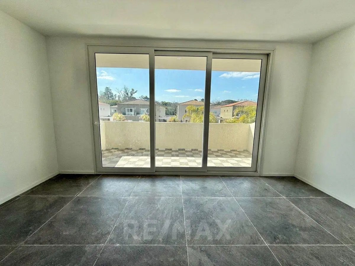 VENTA DPTO 2 AMB PRIMER PISO SARAVI VILLAGE PILAR 4
