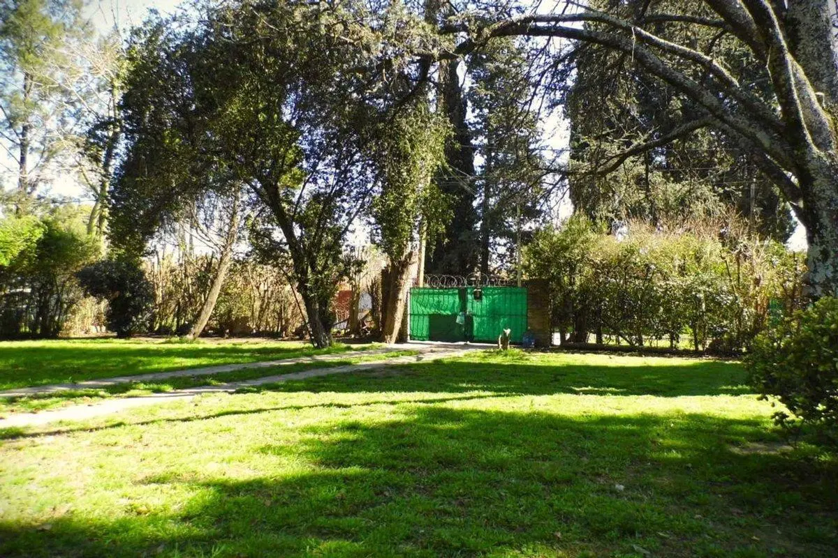 Casa en venta con Gran terreno en José C Paz 2