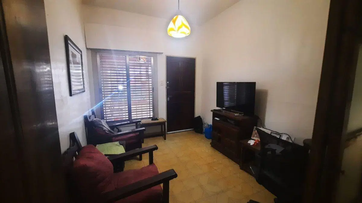 VENTA CASA 8 AMBIENTES VARIOS DESTINOS PILAR 3