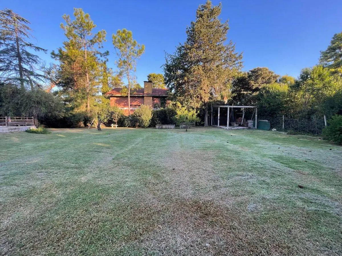 VENTA DE QUINTA CON HERMOSA ARBOLEDA PARQUE JULARO 3