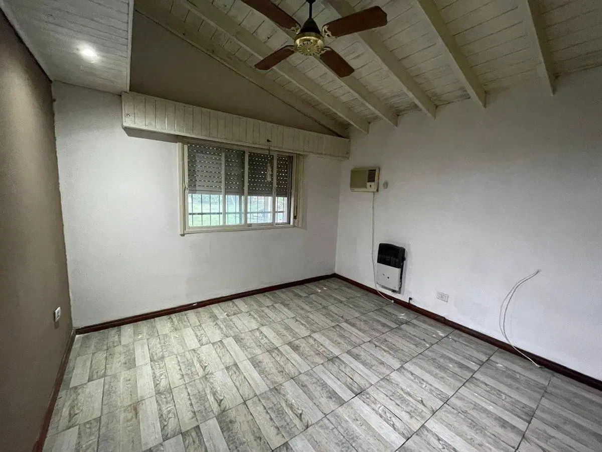 VENTA DE QUINTA CON HERMOSA ARBOLEDA PARQUE JULARO 4