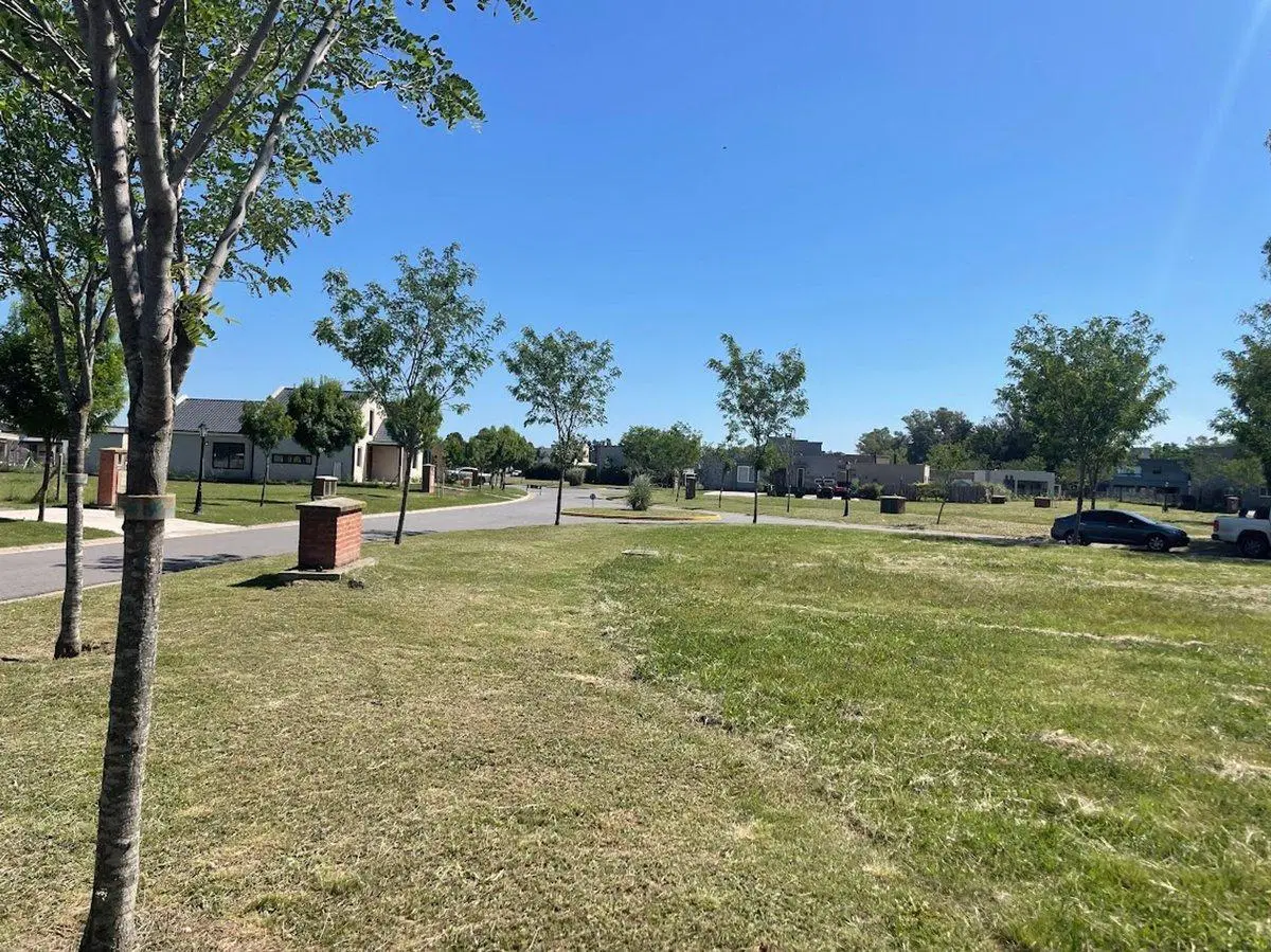 Venta Lote Barrio Privado Santo Tomas en Pilar 3