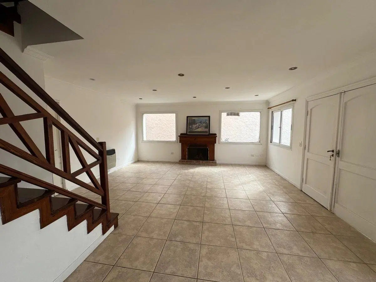 Casa en Venta en el Centro de Capilla del Señor 2