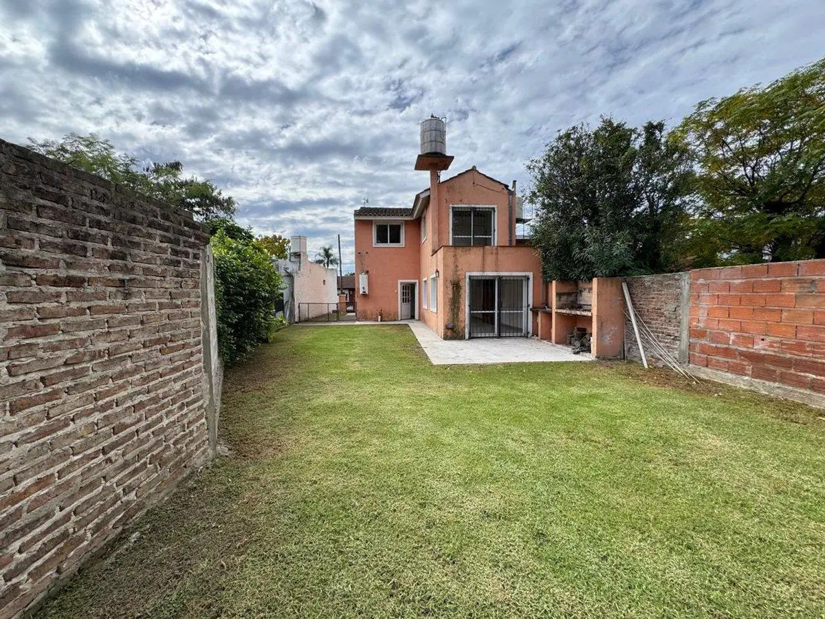 Casa en Venta en el Centro de Capilla del Señor 3