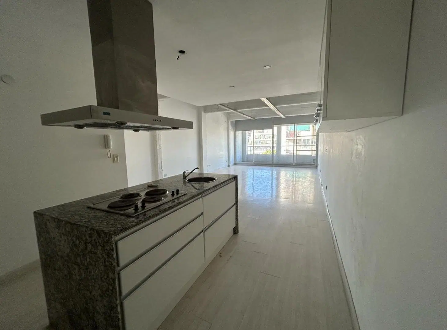 VENTA MONOAMBIENTE EN V. URQUIZA BCON COCH AMENIT 4
