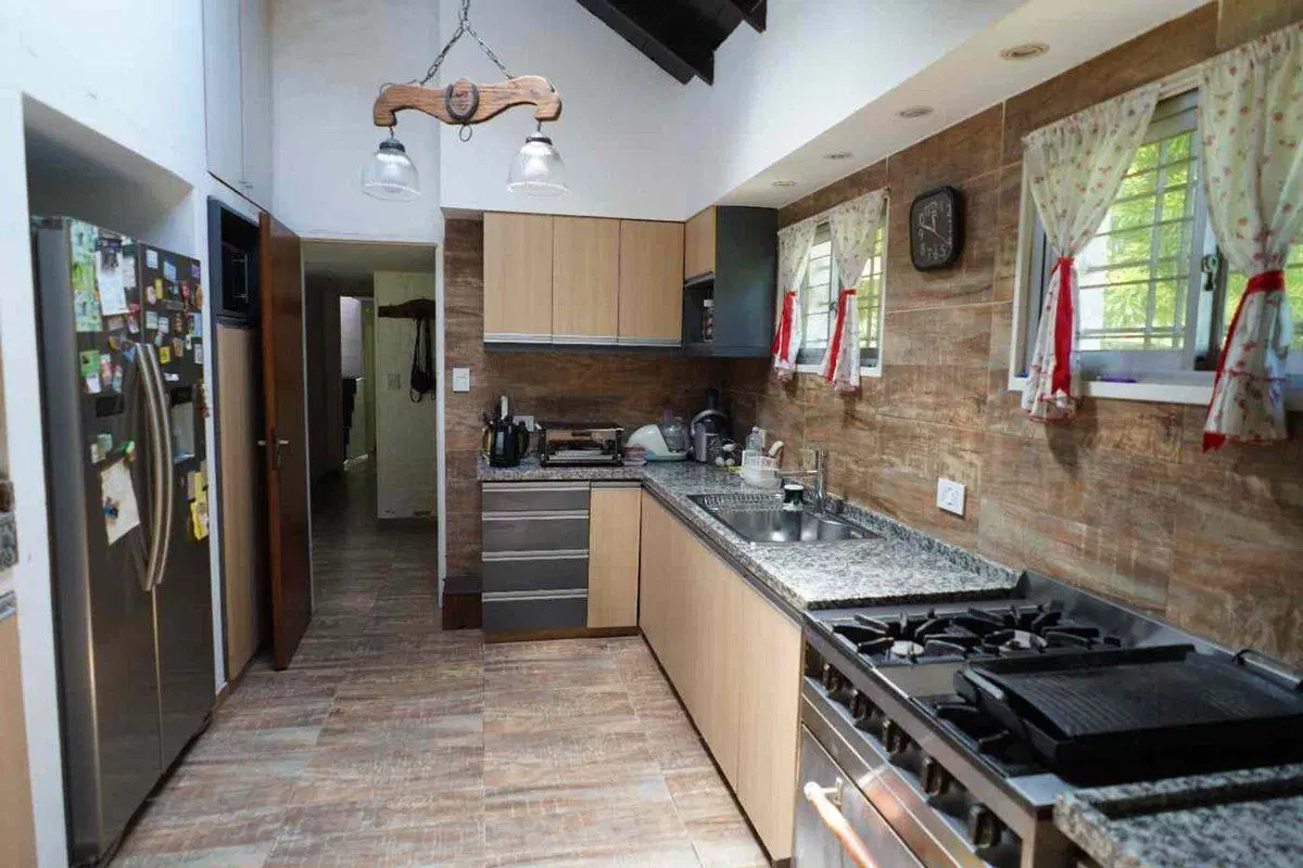 VENTA CASA 5 AMB  PILETA MANUEL ALBERTI PILAR 5