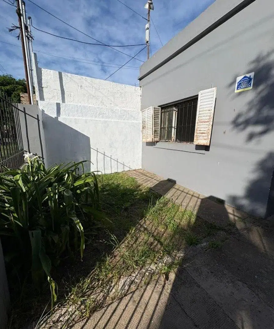 CASA - AMPLIO PARQUE - JOSÉ C. PAZ - APTO CREDITO 3