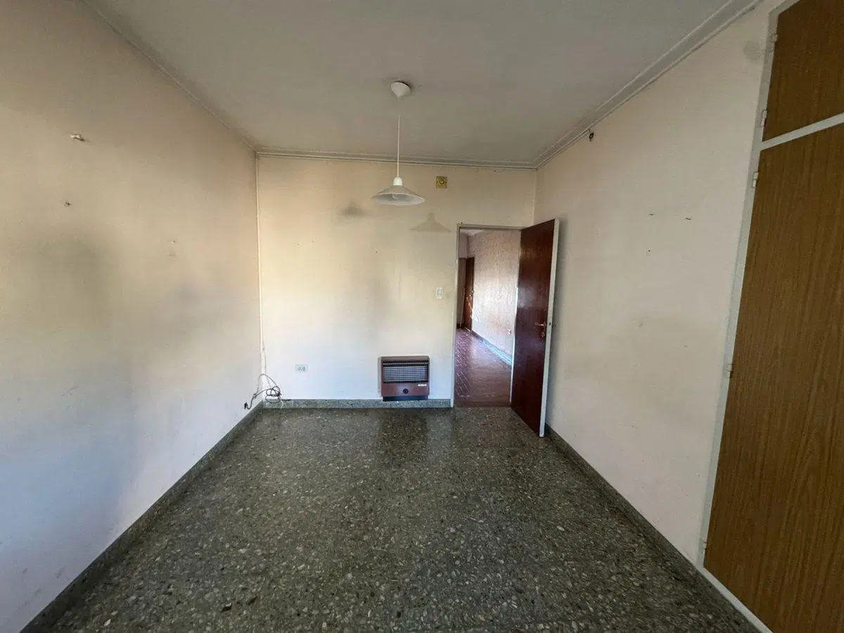 ALQUILER COMERCIAL CASA CENTRO DE PILAR 2
