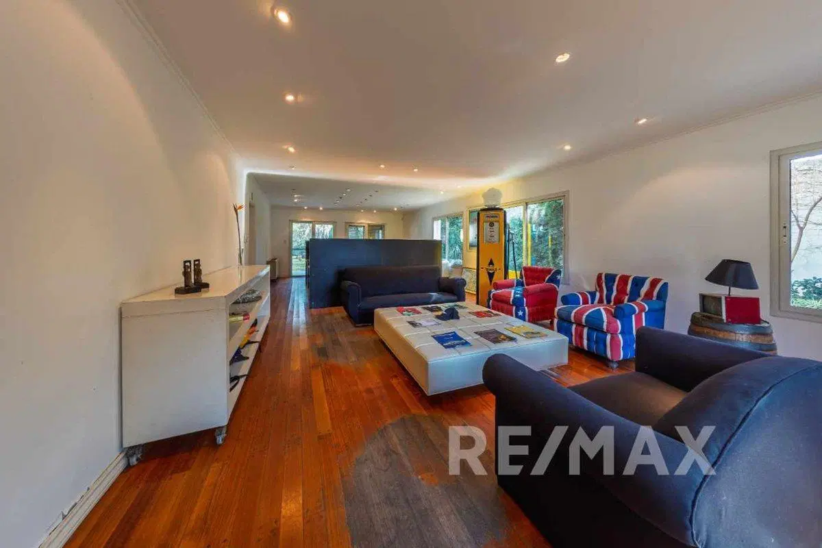 Venta casa  ideal  des. comercial Martínez 2350 M2 4