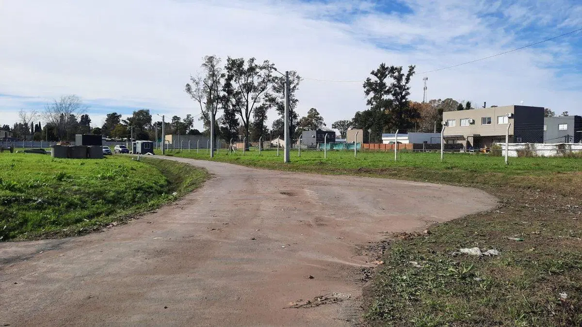 VENTA LOTE DEL VISO BARRIO PARQUE CASUARINAS 4