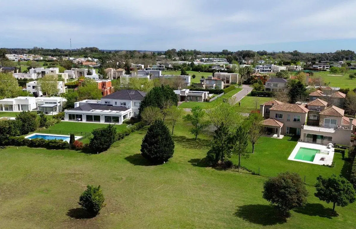 VENTA DE LOTE ESCOBAR HARAS SANTA MARIA LAS LOMAS 3