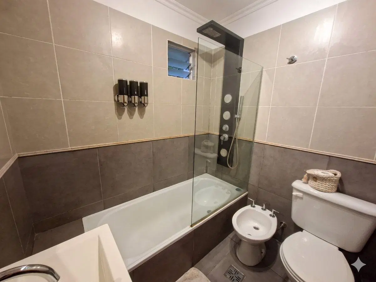 VENTA CASA 4 AMB SANTA GUADALUPE PILETA 8