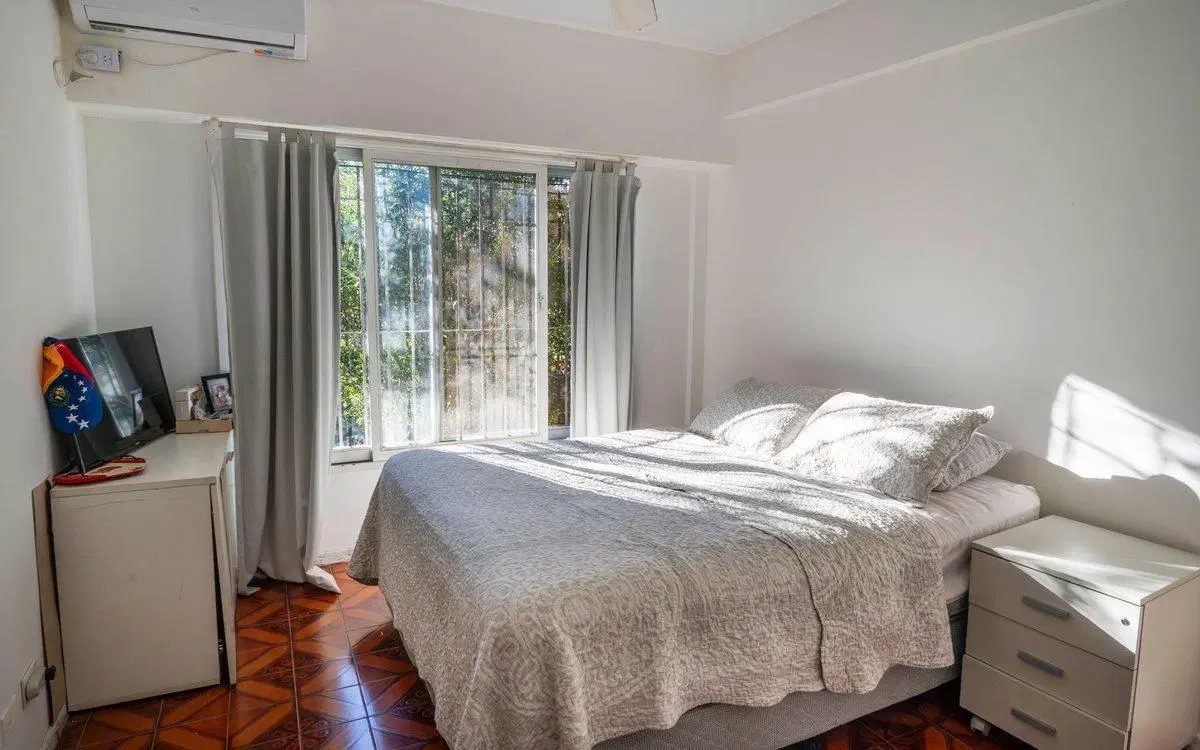 VENTA CASA 5 AMB LOTE 2350 M2 LOMA VERDE PILETA 5