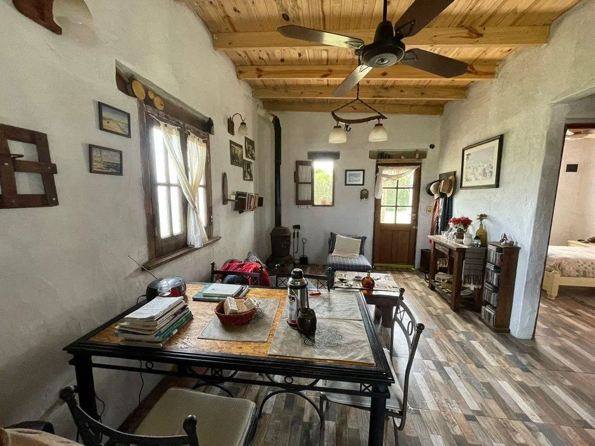 VENTA CASA 3 AMB EN BARRIO LOS CARDOS 5