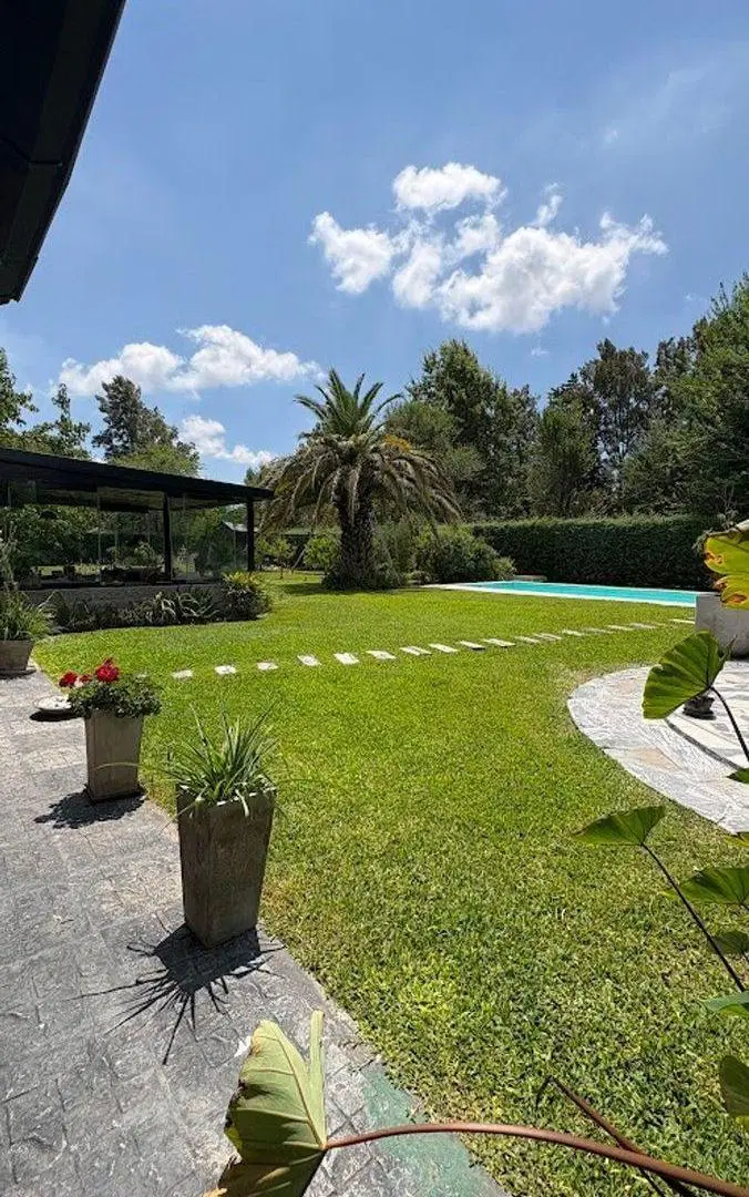 VENTA CASA APTA CREDITO EN SEGUNDAS COLINAS PILAR 2