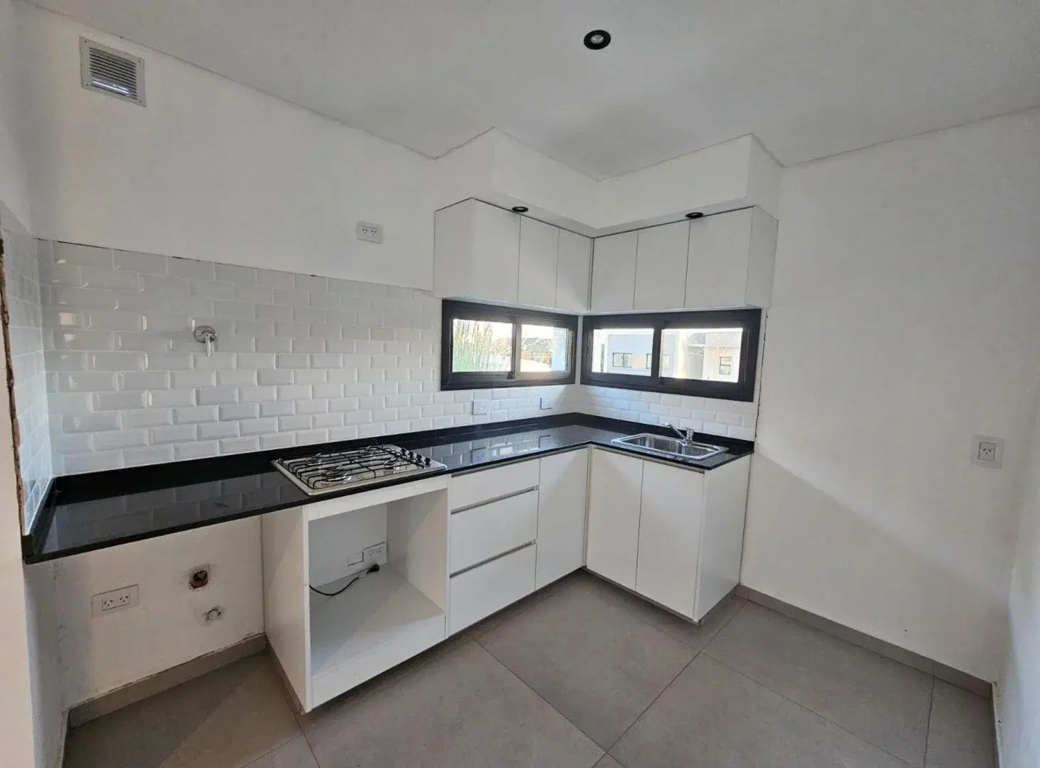 VENTA CASA 4 AMB SANTA LUCIA PILAR DEL ESTE 2