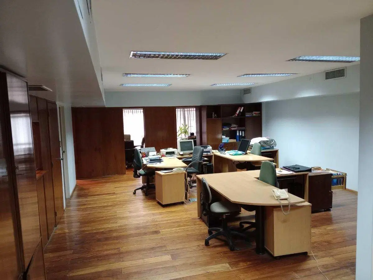 VENTA OFICINA MICROCENTRO 250MTRS DEL OBELISCO 2
